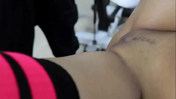 Gym1-1) Sarah Lace / Chanel Skye Anal Threesome Spit Roast Blowjob Deepthroat Lesbo Oral