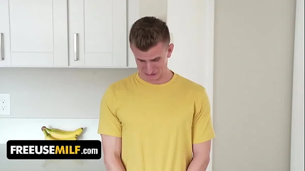 Stepmom Crystal Clark Offers Her Pussy To Stepson After No Nut November Challenge - FreeUse Milf