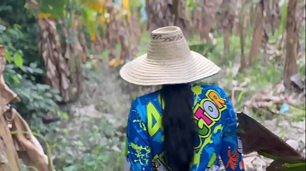 ENCUENTRO A CAMPESINA NOBLE Y LA PONGO A MAMAR A CAMBIO DE UN TELEFONO
