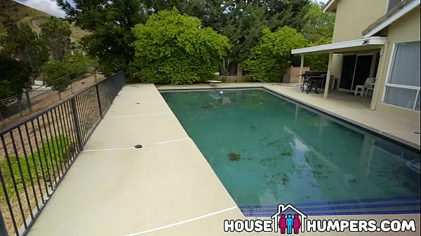 HouseHumpers Hot Blonde Real Estate Agent with Amazing Natural Tits Convinces a Married Couple into Having Threesome with Her