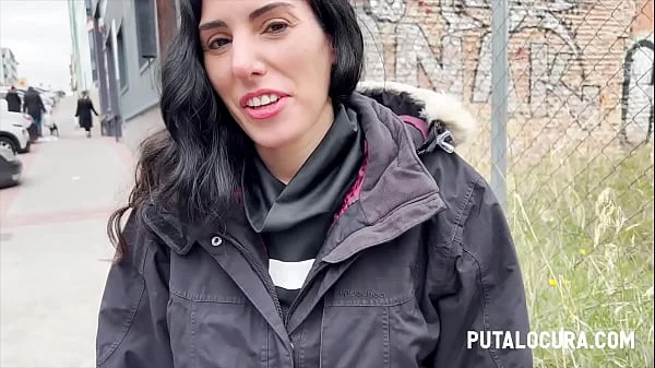 PutaLocura - Torbe pilla a morena española Linda del Sol y se la folla por el culo