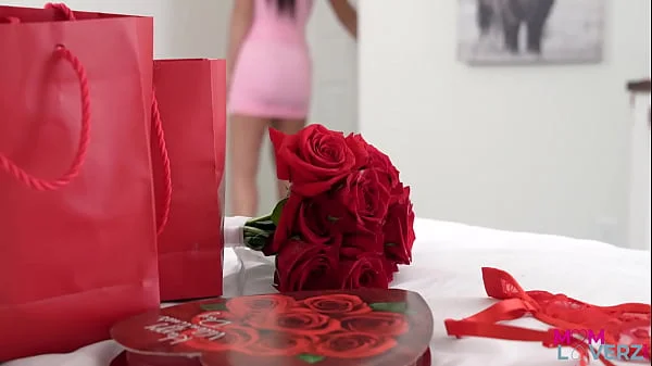 Stepmom Alexa Payne Wants Creampie S4-E2