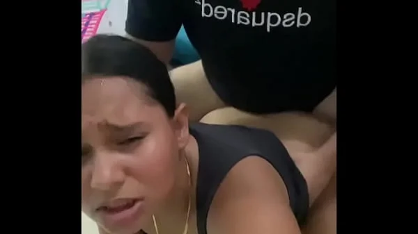 AMIGA DE MI MADRE MOSTRANDO SUS TANGAS PARA PROVOCARME
