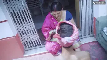 Desi Sabjiwala fucks Big Boobs Bhabhiji while selling grocery to her ( Hindi Audio )