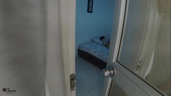 Entro ala habitación de mi hermanastra y me masturbo al verla en ropa interior-HISTORIA COMPLETA
