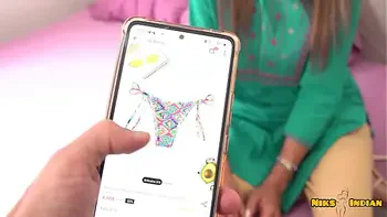 शादीशुदा औरत को पराये मर्द ने बिस्तर पे लिटाकर उसकी गांड और चूत चोद दिया