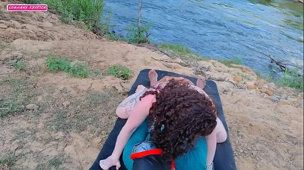 Aproveitei que meu marido foi pra o trabalho e fui com meu amante pro mato fazer aquele sexo bem selvagem