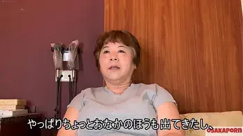 完全素人五十路57歳パンドラの箱。魅惑の香りを放った妖艶の黒アワビ。熟女に中出し　ババア　おばさん　元人妻ぽっちゃりデブママ　ジュクジュクbody トイレットペーパー ココ1 インタビュー　脱衣編～  OSAKAPORN