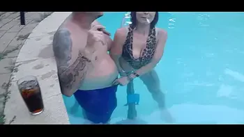 Neighbours wife handjob and finger fucking in swimming pool