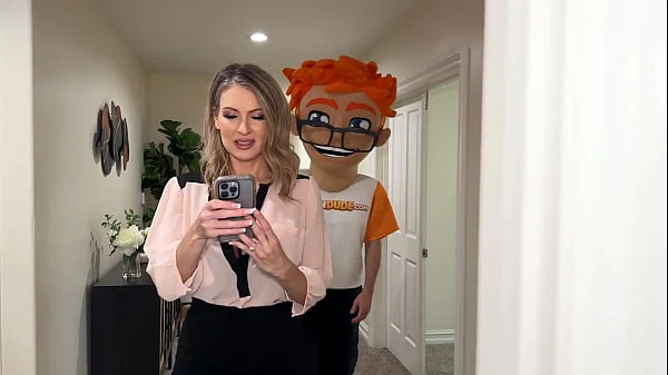 Late for the House Tour, but Right on Time for Gigi's MILF Magic - PornDudeCasting's Bangin' Bargain!