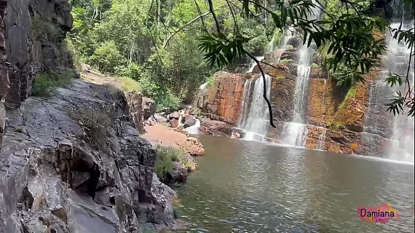 Fomos pegos transando na cachoeira - De férias com Damiana