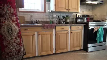 Turkish stepmom is SHOCKED when her stepson licks his own cum out of her pussy