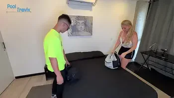 (1 Parte) Me cojo a mi madrastra mientras mi padrastro está de viaje, Final en el Perfil.