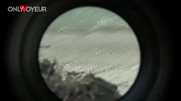 Beach Voyeur. Summer vacation on the sea shore going pretty well!