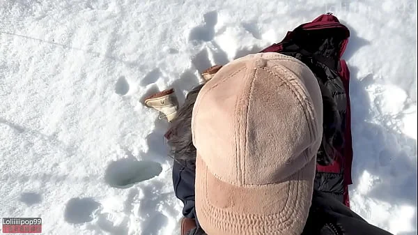 Asian Lululemon Fitness Girl Fucked Warm in -20°C