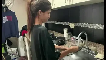 Hermanastra caliente siempre me excita estando solos en casa HISTORIA COMPLETA