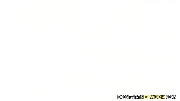 Dee Williams Waits For Her Cuckold Husband With 3 Black Bulls
