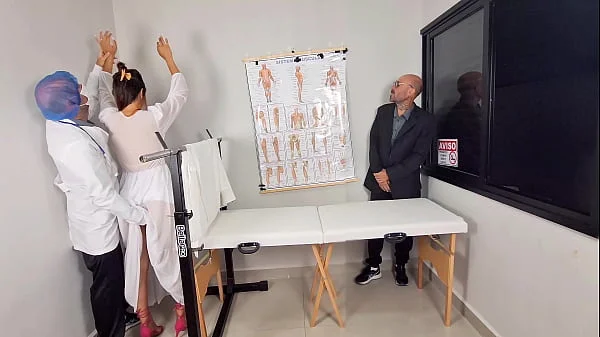 Noivo corno leva sua esposa ao ginecologista!