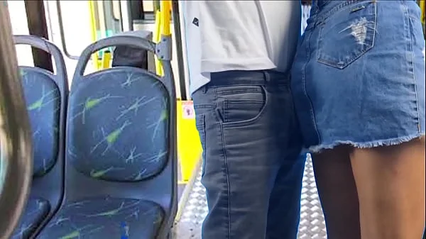 Jovem estudante encoxada e fodida no ônibus em público!