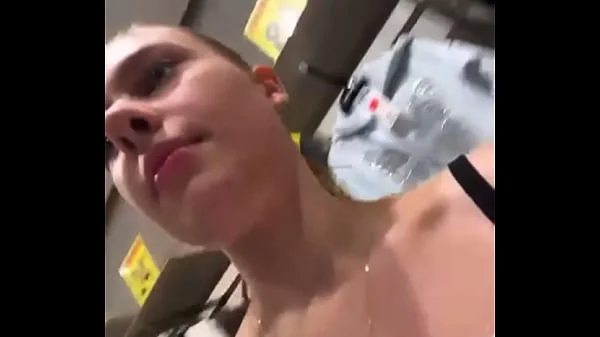 Extreme masturbate in changing room
