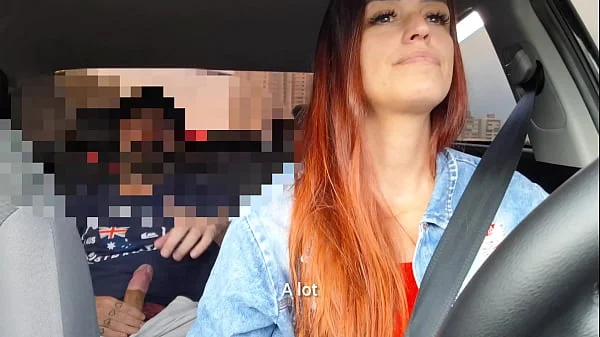 Motorista de app safada pegou passageiro se masturbando por trás e fudeu com ele sem camisinha!