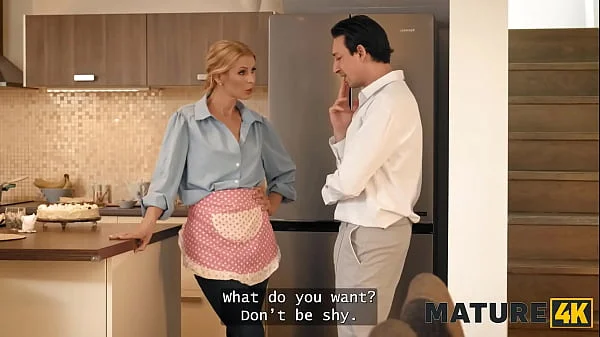 MATURE4K. Lynna Nilsson helps to lose virginity