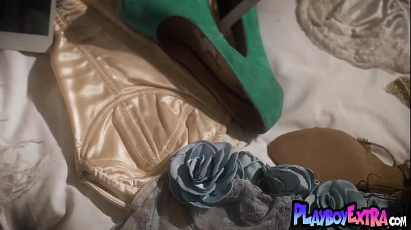 Teen Ari Kytsya invites us into a world of glamour and dreamy seduction