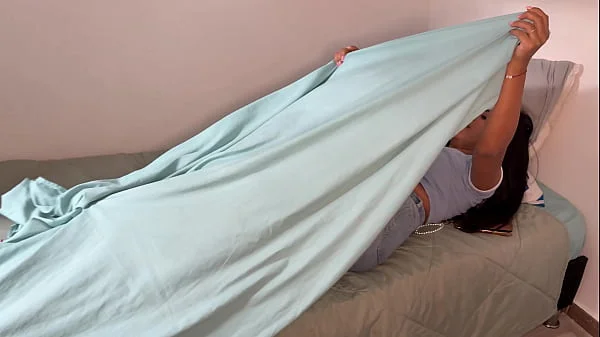 mi amiga llega de visita ya follo en la noche
