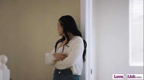 You want to make a one last lesbian memory in your old room?