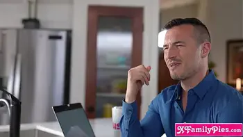 Big butt teen stepsister Scarlett Rosewood has a crush on stepbro