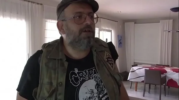 Sophia Laure et Kimber Delice se font enculer comme deux salopes par deux grosses queues