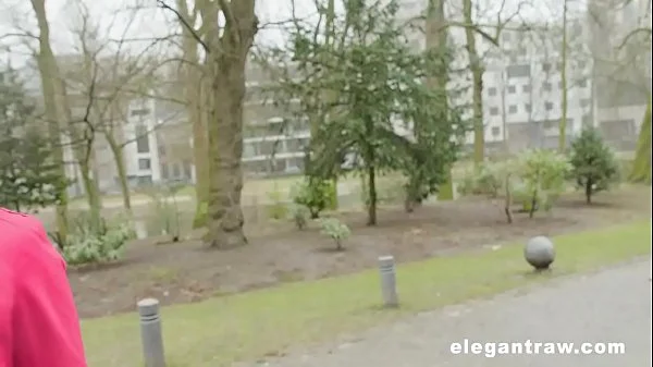 Street MILF anal squirting after gaping her mature asshole