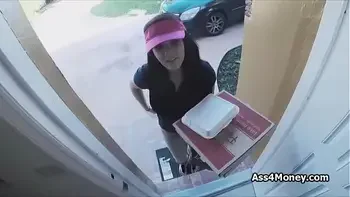 Pizza delivery girl fucks for cash on video