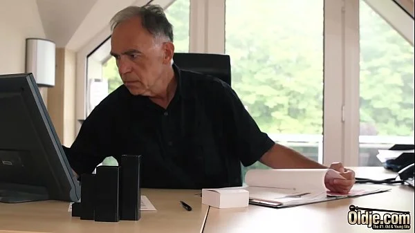 Slutty teen takes cum on her tongue and swallows it after getting hardcore fucked by older guy