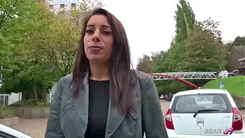 GERMAN SCOUT - TEENY BONNIE BEI SPONTAN CASTING GEFICKT