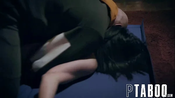 Bratty Hollywood Actress Casey Calvert Loses Sex Bet With Stuntman