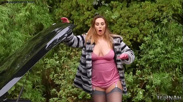 British BBW Paige Turnah Does Anything For Stranger To Help Fix Her Car