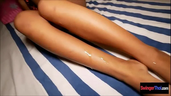 Shy Thai amateur teenie blowjob and missionary fucking