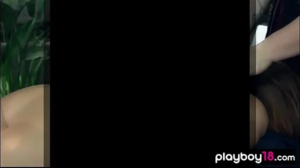 Professional masseur introducing his Yoni technique