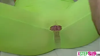 My tight teen stepsister needed help with stretching