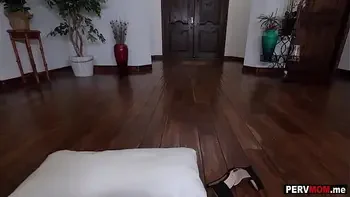 My stepaunt and stepmom are just two horny blondes