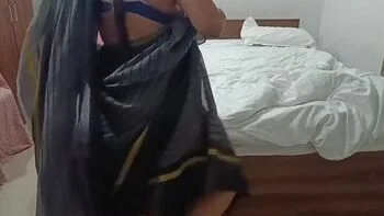 Hot Indian Maid Priya Ki Papa - Desi House Maid Hardcore Sex in Hindi