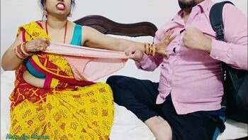 Stepmom Hardcore Fucks 18 Year Old Virgin Boy - Hotty Jiya Sharmaa Indian Homemade Sex