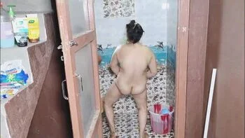 Desi Step Daughter Blowjob and Cumshot with Step Dad in Hindi