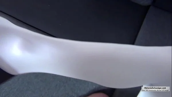 Single MILF sucht Sex und Partnerschaft - macht dafür eine Spermadusche. Geile Sau!