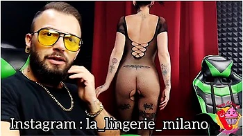 Ladymuffin And The Onesie With Holes