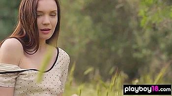 Janeth Tense In Cute Exposes Her Well-rounded Body