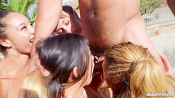 Hot Group Sex With Lulu Chu, Angel Youngs, Alexis Tae And Destiny Cruz