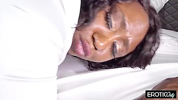 Black Couples First Porn He Fucks Her Hard & Blasts His Load On Her Big Juicy Ass