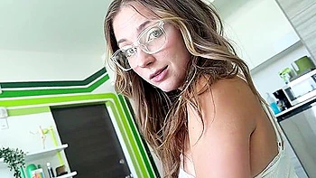 Little Stepsisters First Sex Tape Macy Meadows Household Fantasy Scott Stark